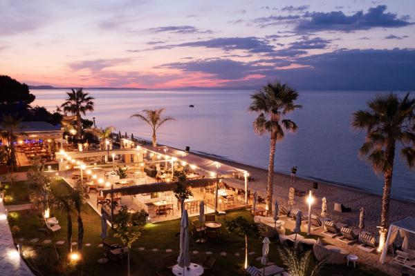 Εστιατόριο Blue Carpet Luxury Suites